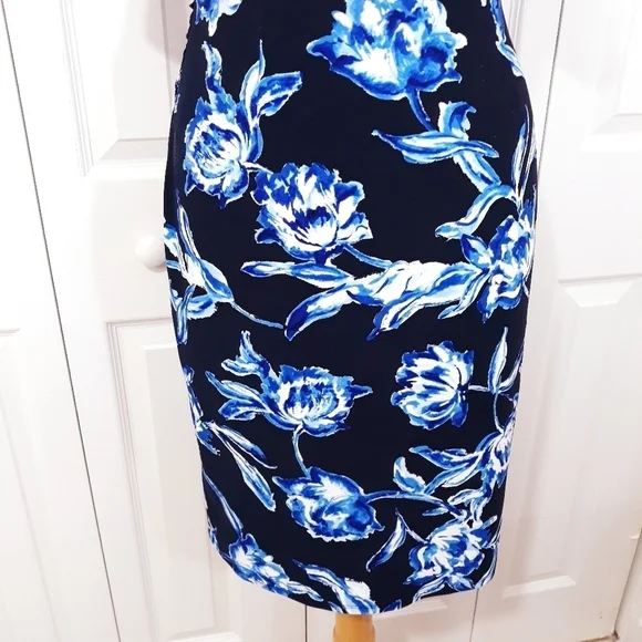 Lauren Ralph Lauren Dress Short Sleeve Floral on Navy Blue Sthetcy Size 6 - Picture 9 of 14